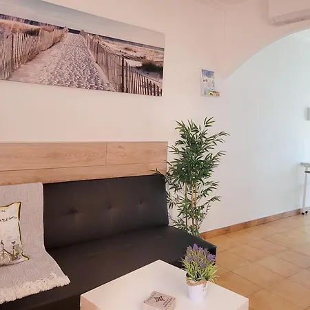 Casa Africa Y Ramona * 리돈델라